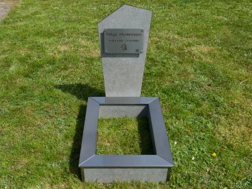 Urnengrab Asymmetrisch