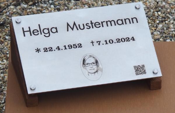 Gedenktafel mit 1 mal Lasergravur (Vorname, Nachname, Geb. Dat., Sterbedat.)